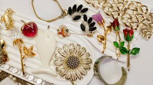 170. Окончание распаковки посылки - винтажная бижутерия от Mimi Di Niscemi,Sarah Coventry, Swarovski