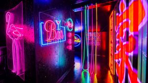 Фотозона "Неон/Неоновый контейнер" зала Hello фотостудии Best Memories Москва