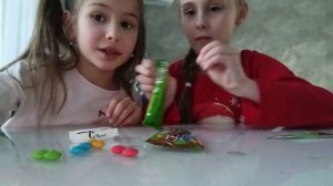 Распаковка вкусняшек от Ульяны и Теи.mp4