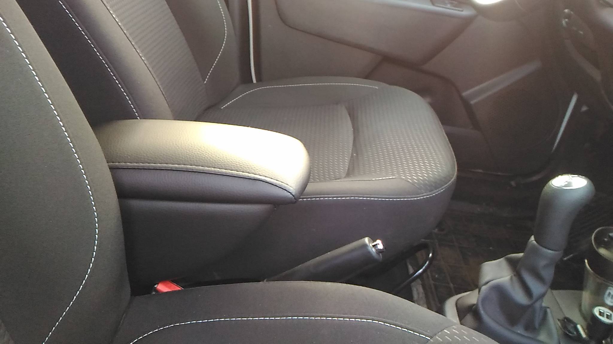 Подлокотник Рено Докер Renault Dokker