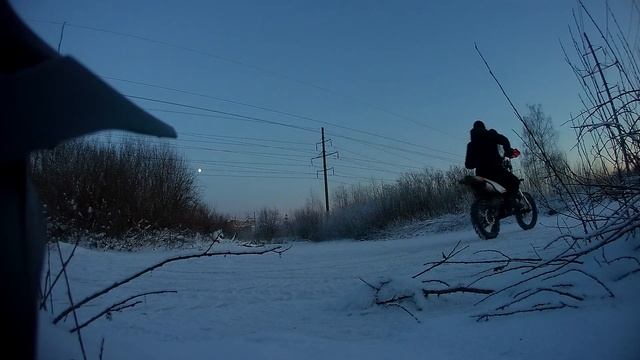 На пруду у дома. смотреть онлайн