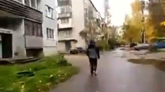 Саня прикольно бежит. смотреть онлайн