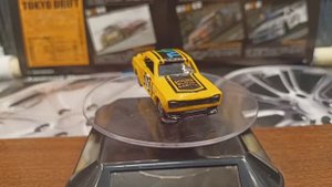 Nissan skyline 2000 GT-R tomica 1:64