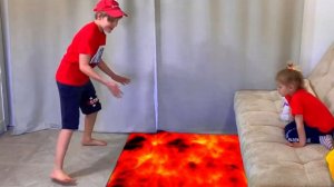 Ева играет в Пол это лава челлендж! the floor is lava