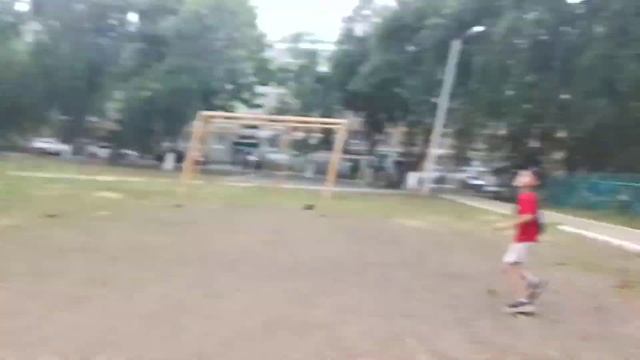 показывают топ 10 трюков с мечом 2 часть и дополнительный 11 трюк смотреть онлайн