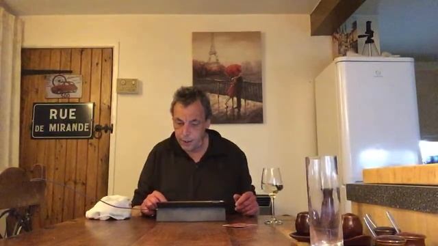 Wednesday Night (was) Live ~ 17/05/23: Dodgy bargains, scratchcards and candid photos… смотреть онлайн