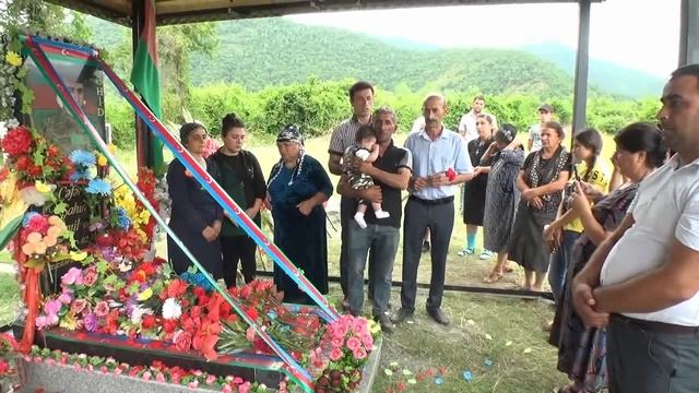 Oğuz rayon Xalxalqislaq kənd Şəhidi Cəfərli Şahin Şamil oğlunun cənnətdə ilk ad günü смотреть онлайн