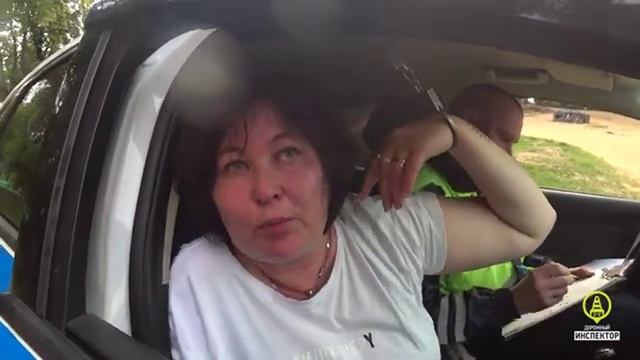 НЕТРЕЗВАЯ АВТОЛЕДИ НА ОЗЕРЕ смотреть онлайн