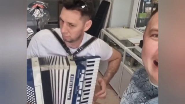 Фирдус Тямаев и Азат Фазлыев тестируют музыкальные инструменты смотреть онлайн