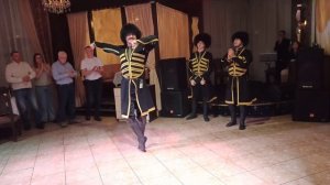 Лезгинка в ресторане "Семейный очаг". Песня "Горянка"