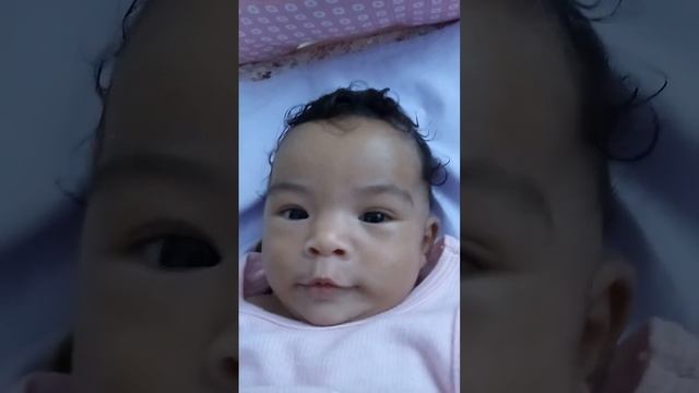 #bebê mais lindo e mamãe encenando ela chama papai e mamãe vê só desta para essa menina mais linda смотреть онлайн