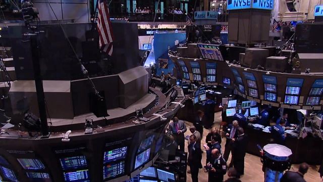 The Week Ahead: Earnings: Altria, AmEx, Apple, AT&T, BofA, Caterpillar, Coca-Cola, eBay, GE, Goldma смотреть онлайн