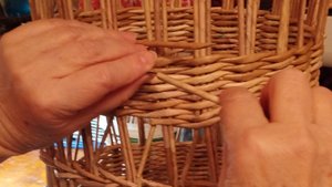 Корзина из бумажной лозы 2