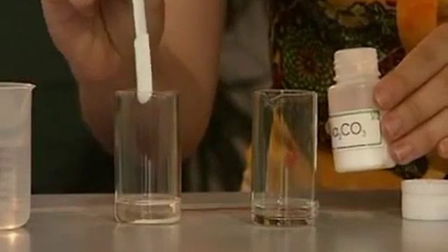 Демонстрація_Взаємодія соди з хлоридною кислотою смотреть онлайн