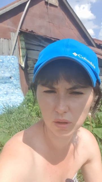 сбор красной смородины 😊 в деревне у деда❤