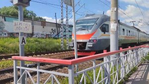 Встреча двух ЭП2Д-0024 "Кремлёвские Курсанты" и ЭП2Д-0040 летит на станцию Подольск
