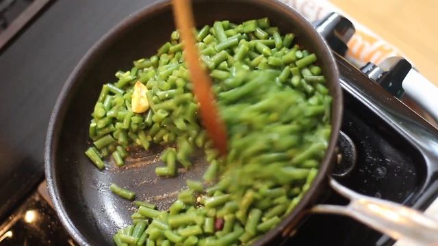 Beans fry with coconut || Green beans with coconut || Nivis Food смотреть онлайн