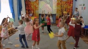 "Кленово-рябиновый вальс" / вход на утренник/Евтодьевой Аллы