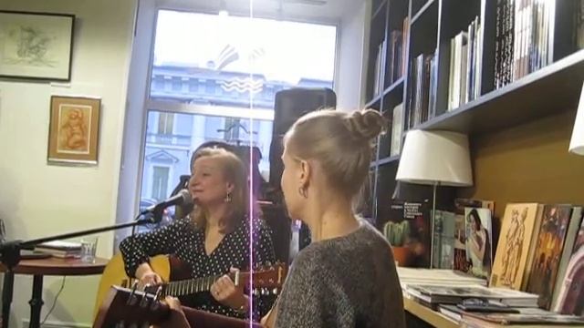 Мзия Самадашвили исполняет романс на грузинском языке под гитару. 13.03 Напевы Грузии печальной смотреть онлайн