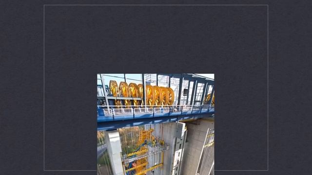 Liebherr cranes with special equipment at Niederfinow boat lift смотреть онлайн