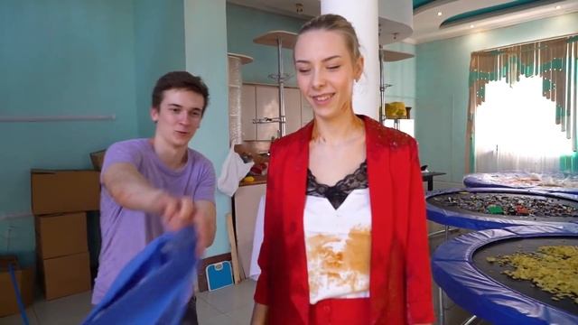 Какой батут выберешь чтобы выжить? смотреть онлайн