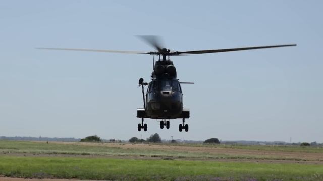 ULTIMATE Puma SA-330L Helicopter Startup & 2 Aerobatics Sessions!! HD Sound, Amazing Flying!! смотреть онлайн