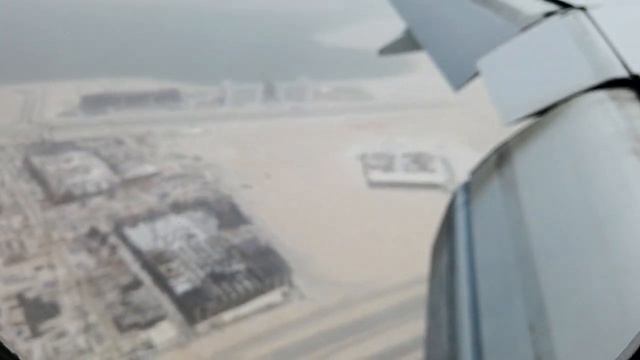 EMIRATE 777 FINAL LANDING AT DUBAI AIRPORT TERMINAL 3-Hard Landing смотреть онлайн