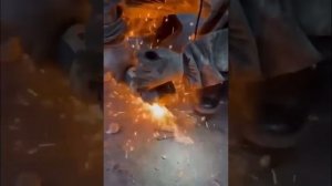 Китайская болгарка режет толстый металл