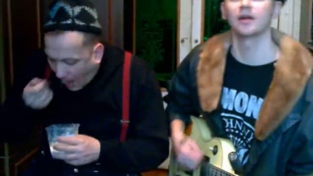 Санёк и Димон поют песни. смотреть онлайн