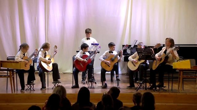 03 РНП «ТрАва, моя трАва» обр. Л.Ивановой, исп. Ансамбль гитаристов смотреть онлайн