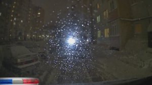 Некоторых водителей не спасут даже самые яркие светодиодные лампочки. Как разъехаться во дворе.