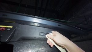 Geely Monjaro Инструкция по оклейки накладки двери багажника