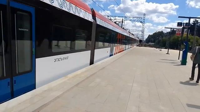 ЭГЭ2ТВ-014 "ИВОЛГА 3.0 сообщением "Крюково-Ипподром", платформа Есенинская. смотреть онлайн