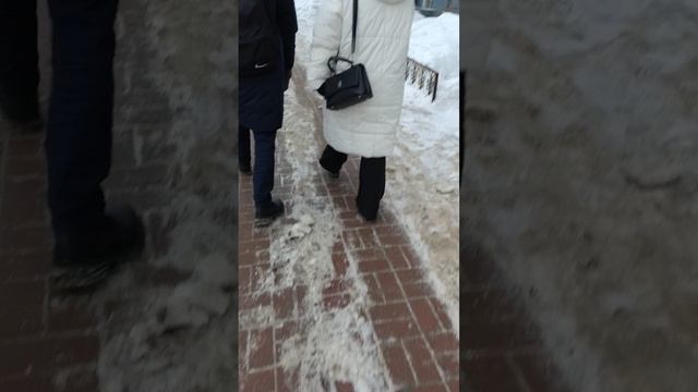 13 февраля 2025 г., 17:16:19
ул. Революции
VID_20250213_171311444