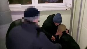 🤯 70-летний педофил напал на 9-летнюю школьницу в подъезде московской многоэтажки.