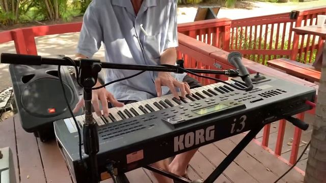 Rita Beach, Singer Songwriter - You’re So Vain смотреть онлайн