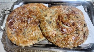 Узбекская кухня. Слоёные лепёшки с мясом.