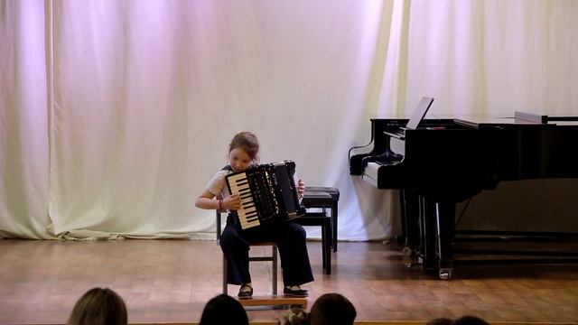 02 РНП «Я на горку шла», исп. Дерендяева Ульяна 2 кл., преп. Зорина Т.В. смотреть онлайн