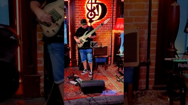 Импров соло с автофильтром на 6-струнном DINGWALL ABZ Custom в клубе А.Козлова ЧАСТЬ 2