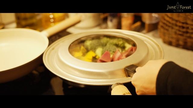 彩り蒸し野菜とシナモンオムレツ / Dinner with colorful vegetables and Cinnamon omelette / 黒豆ごはんと無農薬お野菜 смотреть онлайн