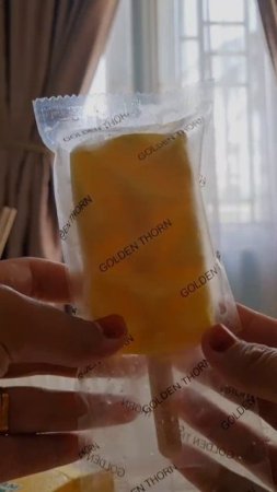 NYOBAIN ES KRIM DURIAN GOLDEN THORN, ENAK GAK YA?