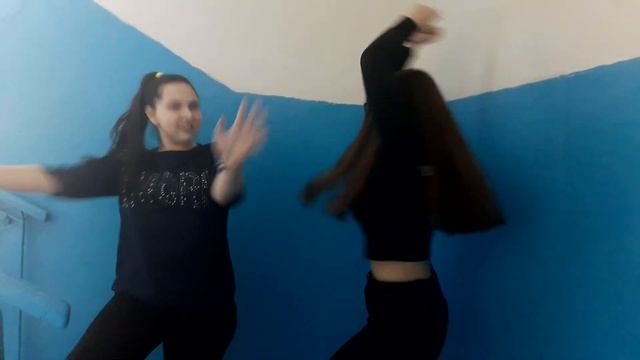 НЕ ВОШЕДШЕЕ В КЛИП КАТИ АДУШКИНОЙ?/МАРИ СЕНН СНЯЛАСЬ В КЛИПЕ С CHUHUBI?/НАШ ПЛЕЙЛИСТ/#sketCHU смотреть онлайн