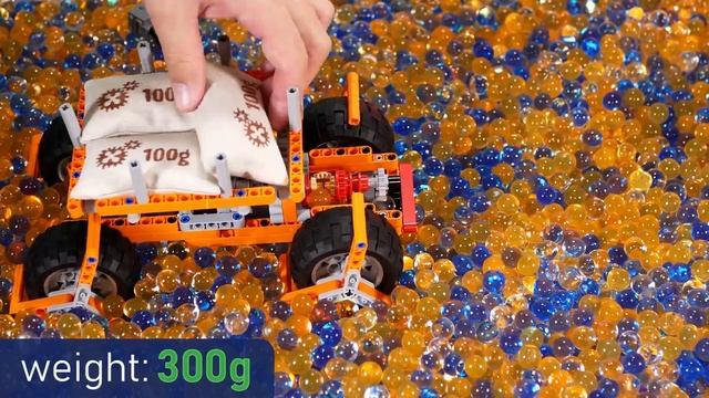 Управление 3 механизмами Lego в бассейне Orbeez | Driving 3 Lego Mechanisms in Orbeez Pool смотреть онлайн