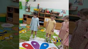 группа РОМАШКА игра "КАРУСЕЛЬ" с элементами ТРИЗ
Руководитель: Валентина Дмитриевна Решетникова