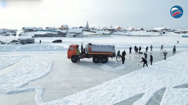Снежный шедевр на озере Чурапча: 7200 квадратных метров в честь 80-летия Победы