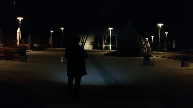 Imalent MS18 (100,000-lumen) Flashlight Beamshots смотреть онлайн