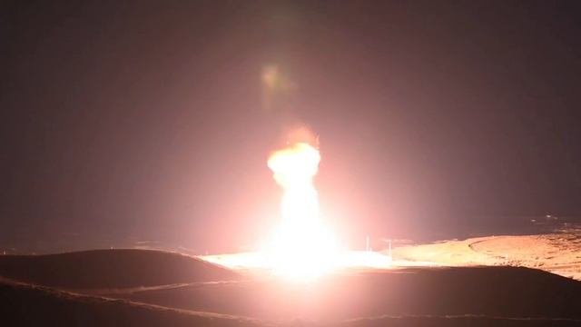 США провели испытательный запуск невооруженной межконтинентальной баллистической ракеты