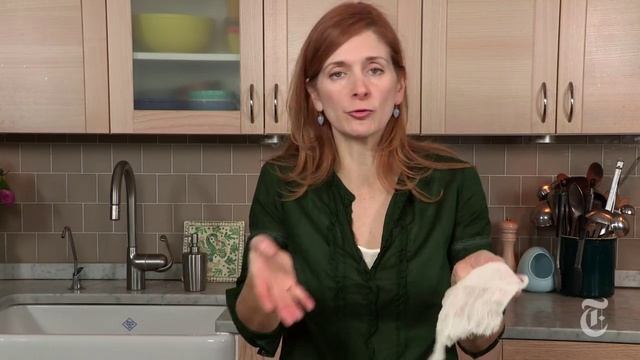 How to Make a Bouquet Garni - Cooking With Melissa Clark | The New York Times смотреть онлайн