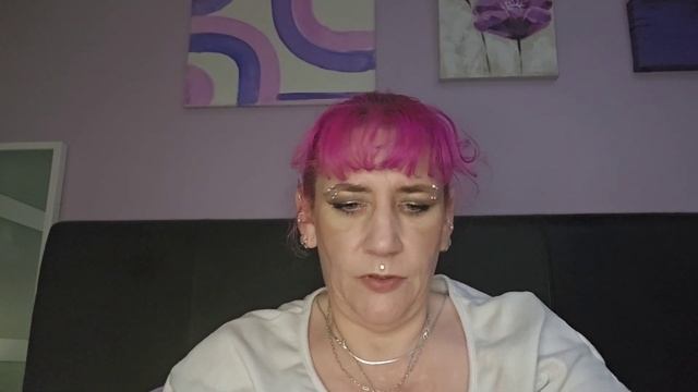 W7 Advent Calendar 2023 смотреть онлайн