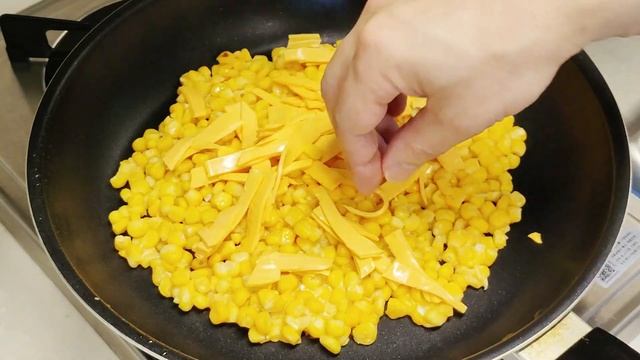 Cheese Corn Flapjacks 콘치즈인두 芝士玉米烙┃簡單的食材，好吃快捷的做法 смотреть онлайн